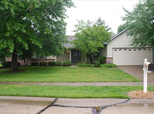 28 Alpine Ridge Ct, Saint Peters, MO 63376