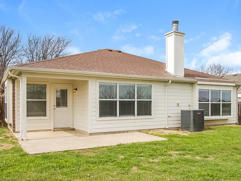 4521 Napa Valley Dr — Photo 16