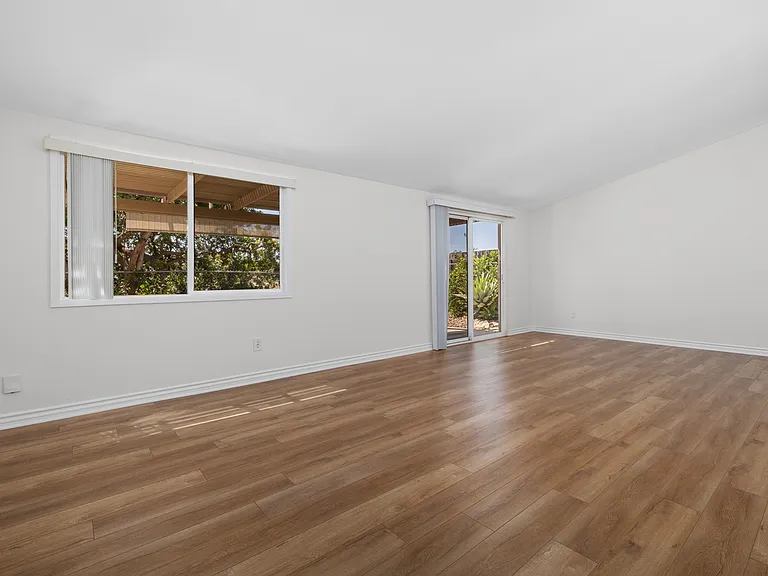 2774 Mobley St — Photo 2