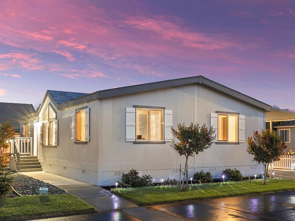 1st image of 1526 Queen Way