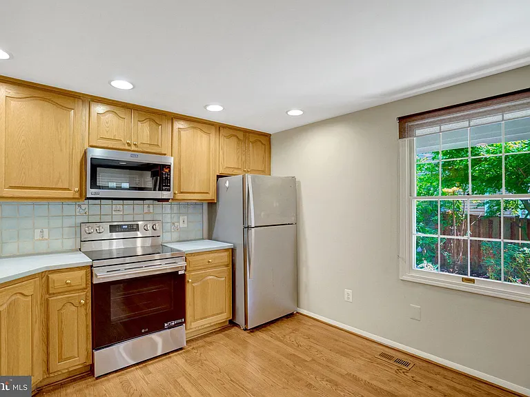 2920 Montauk Ct — Photo 10