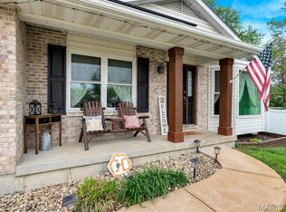 1605 Paradise Lndg, Imperial, MO 63052