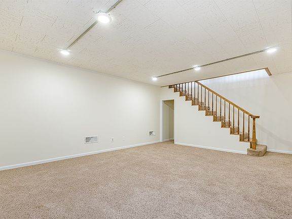 5th image of 2006 Borger St