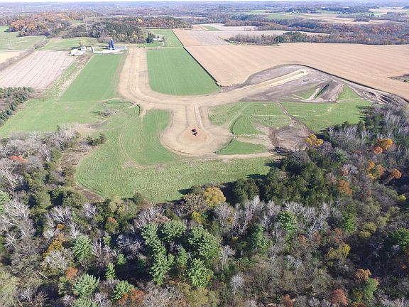 3rd image of LOT 22 1100th St