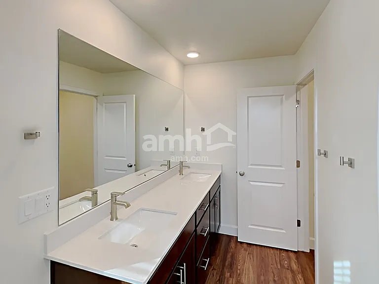2613 W 3340 S — Photo 11