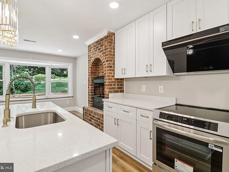 7518 Old Dominion Dr — Photo 14