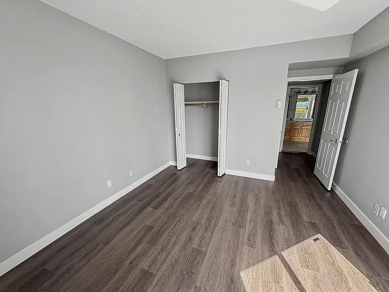 5733 Cambie St — Photo 64
