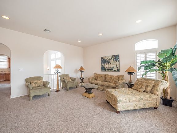 3rd image of 6517 Beach Dr