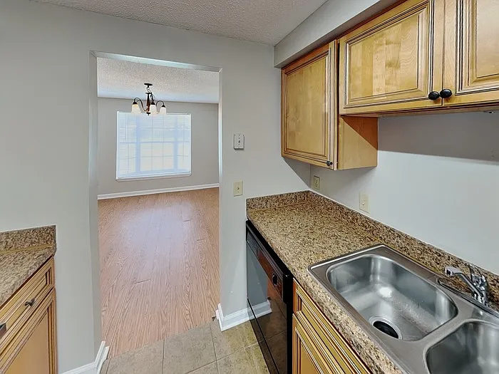 2626 Pinewood Blvd S — Photo 5