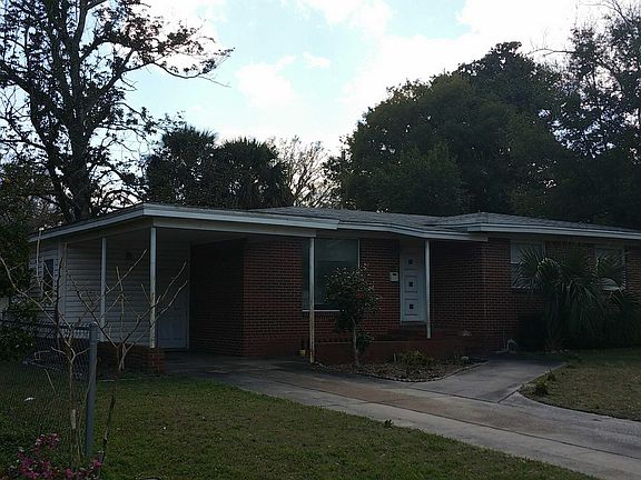 3rd image of 6110 Woodside Dr