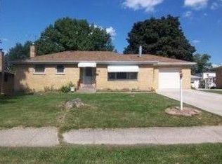320 Berkshire Ter, Roselle, IL 60172
