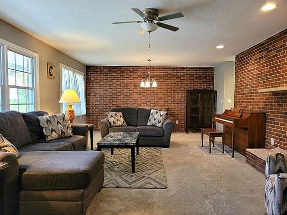 5th image of 1808 Plaza Dr