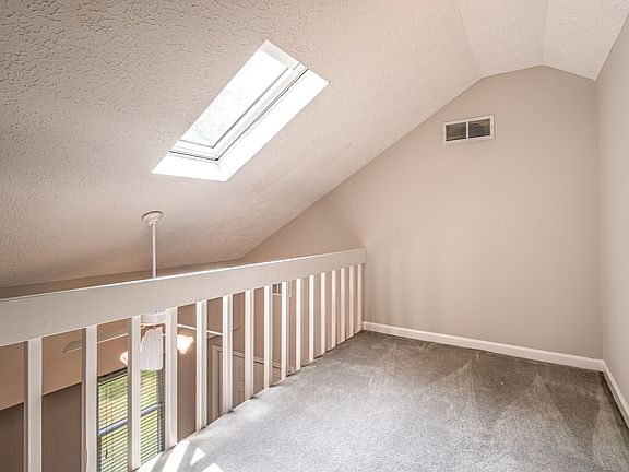 5th image of 1022 Knotts Pointe Dr