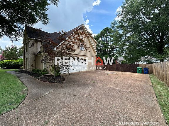 3rd image of 8990 Armadale Dr