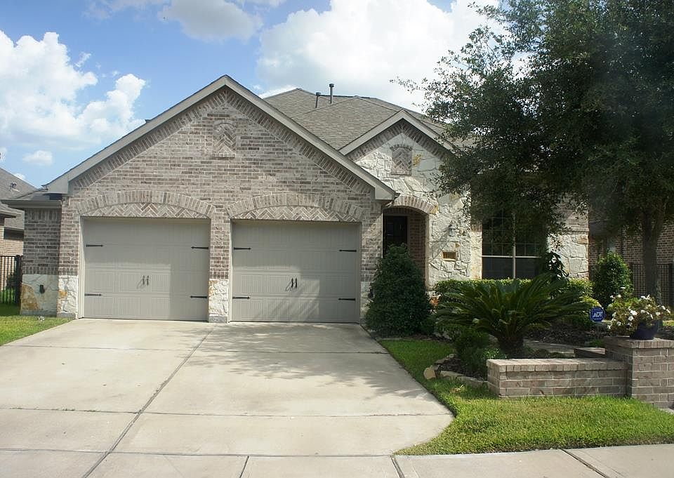 1st image of 18411 Pin Oak Bend Dr