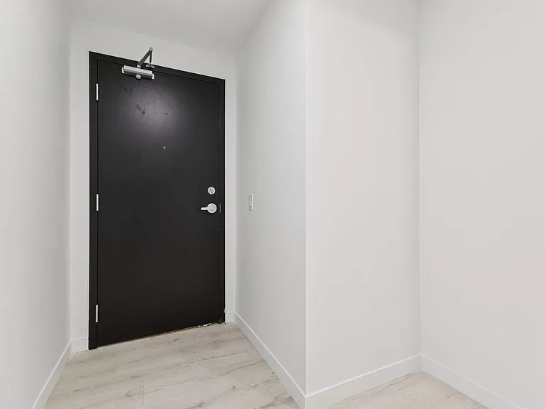 26 McArthur Ave — Photo 4