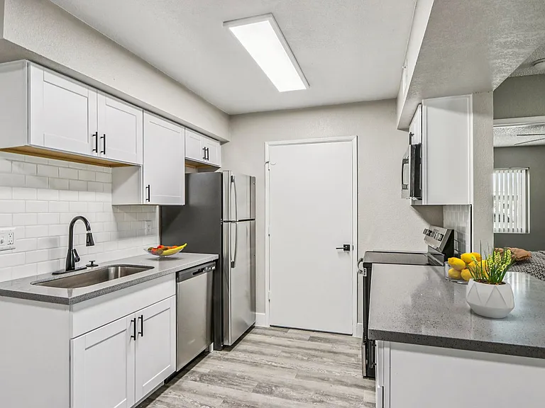 Sunrise in Chandler Apartments — Photo 85