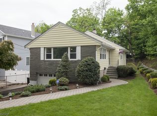 30 Westview Rd, Verona, NJ 07044