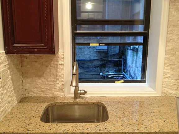 3rd image of 533 W 158th St APT 4