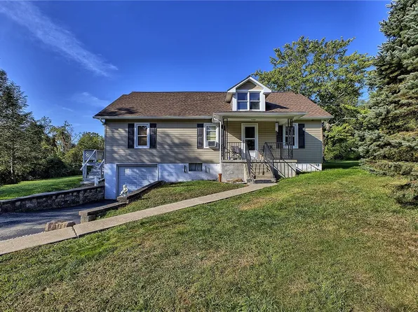 1233 Toppers Rd, Greensburg, PA 15601