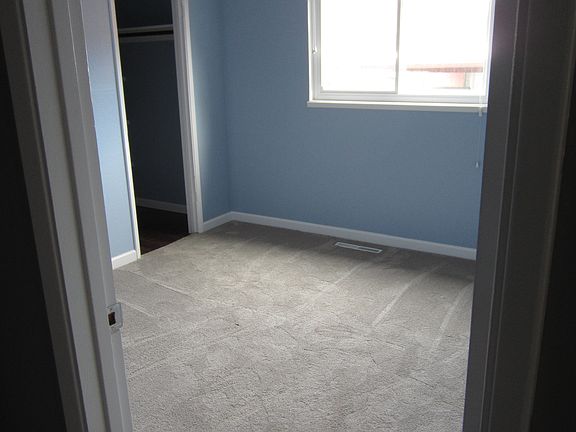 5th image of 349 Joan Vista St
