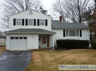 33 Cortland Dr, Somerset, NJ 08873