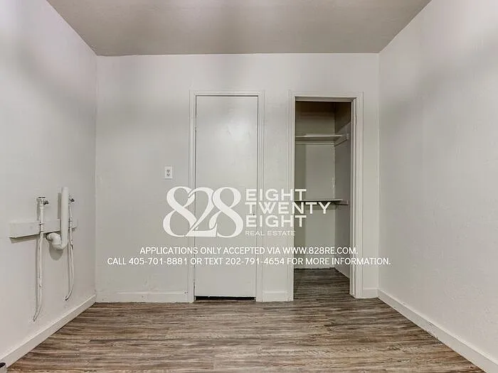 320 Castro St — Photo 29