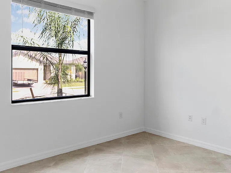 14882 Portico Blvd — Photo 32