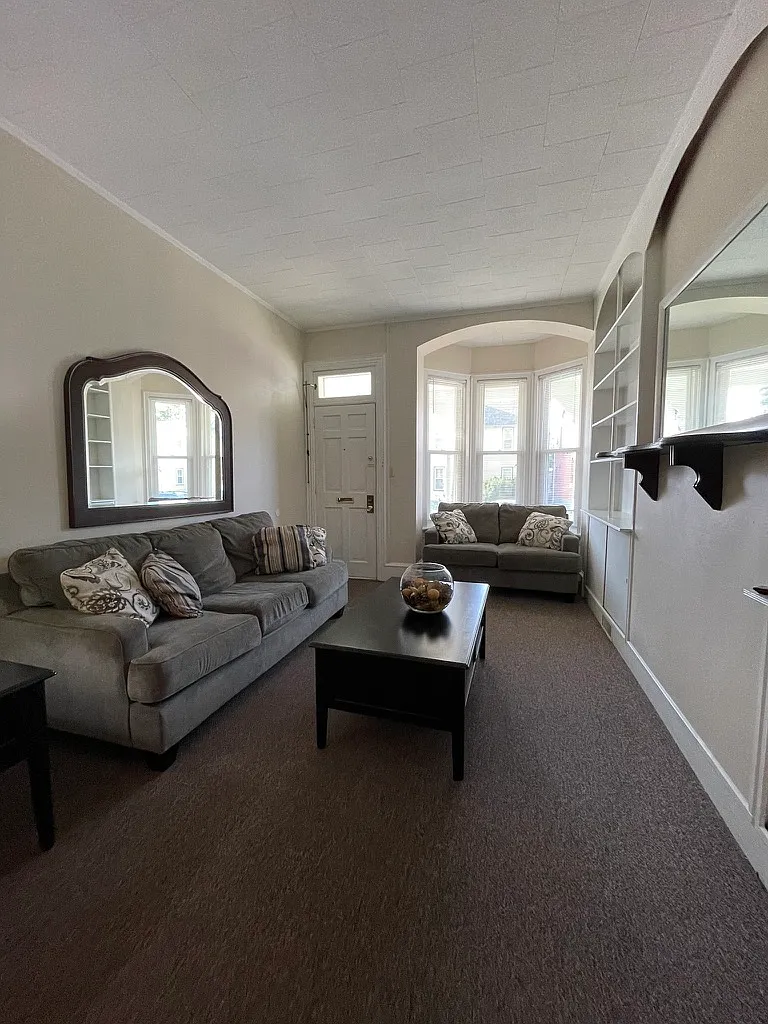 723 Grace Street - 1 — Photo 3