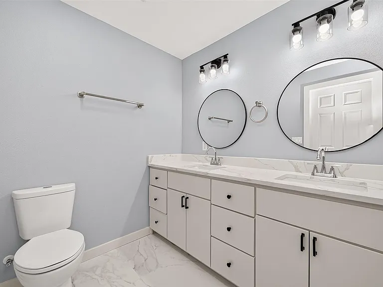 10202 Berrybriar Ln — Photo 13
