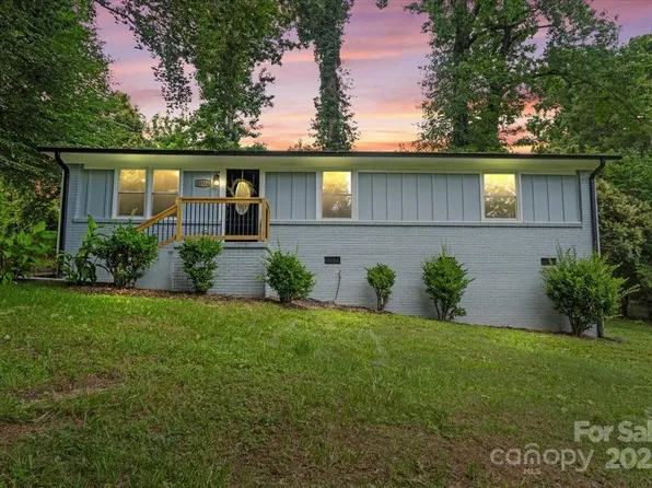 10514 Harbor Dr, Charlotte, NC 28214