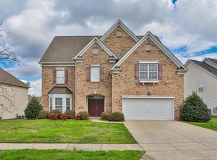 6214 Castlecove Rd, Charlotte, NC 28278