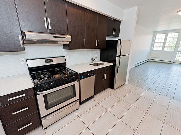 5th image of 2757 Crescent St Fl 4