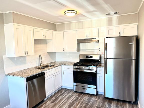 2nd image of 400 Linda Dr APT 30