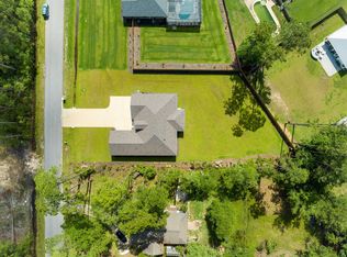 76 Dover Ln, Freeport, FL 32439