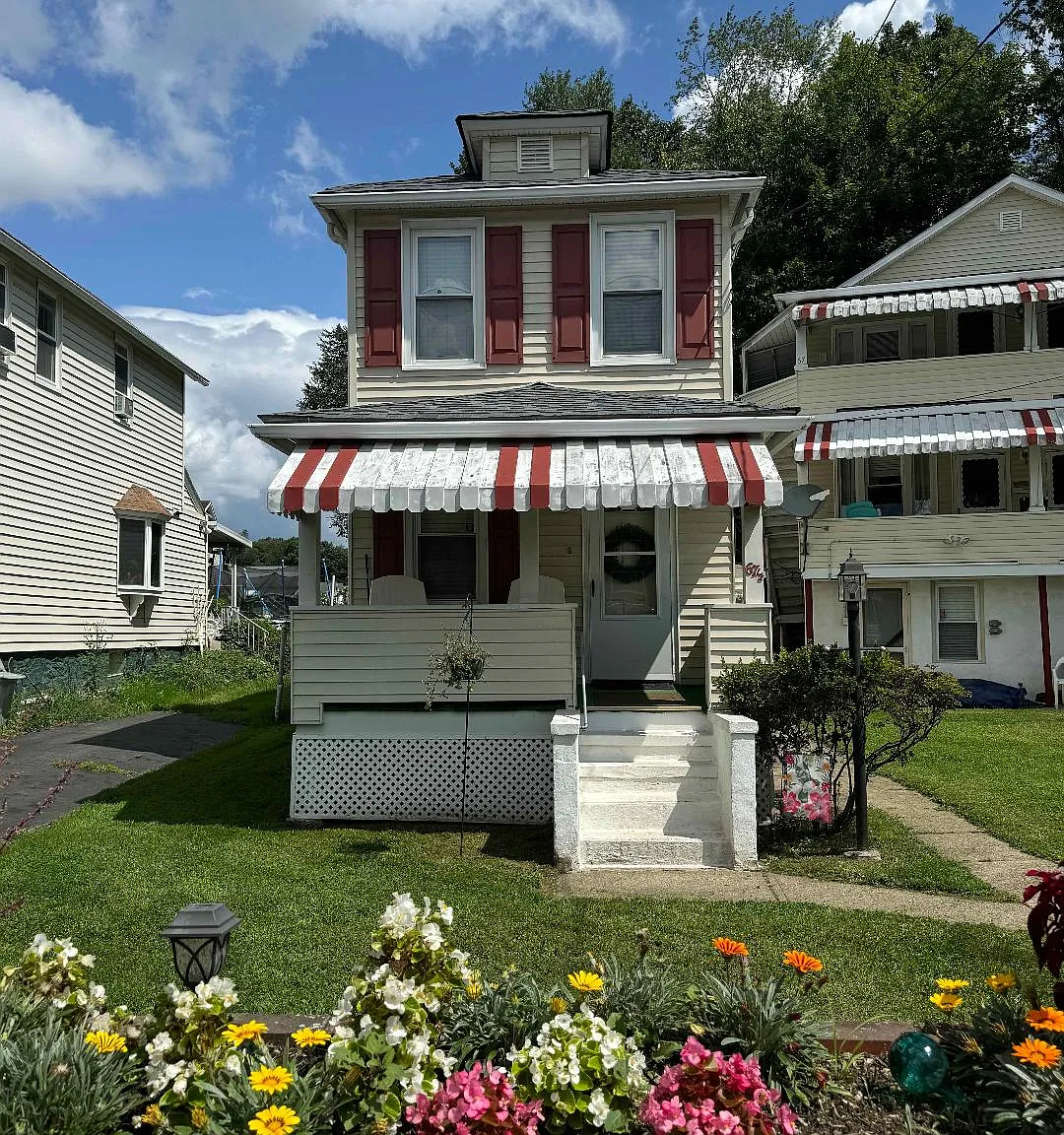 2 bed, 800 sqft, $1,200 — Photo 2