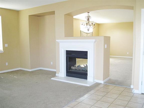 3rd image of 1528 Elderberry Ct