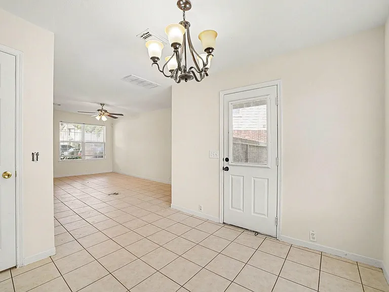 19130 Edens Dawn Dr — Photo 12