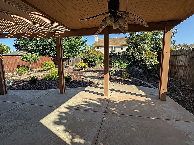 108 Lone Oak Ct — Photo 10
