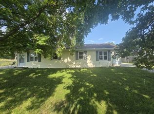 12300 N Sparrow Ln, Mount Vernon, IL 62864