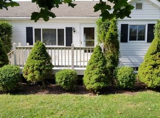 110 Moon Enlow Rd, Moon Twp, PA 15108