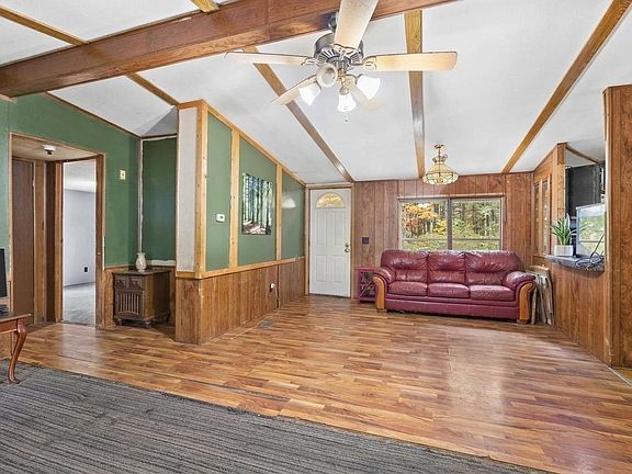 5th image of 504 Cedar Ct