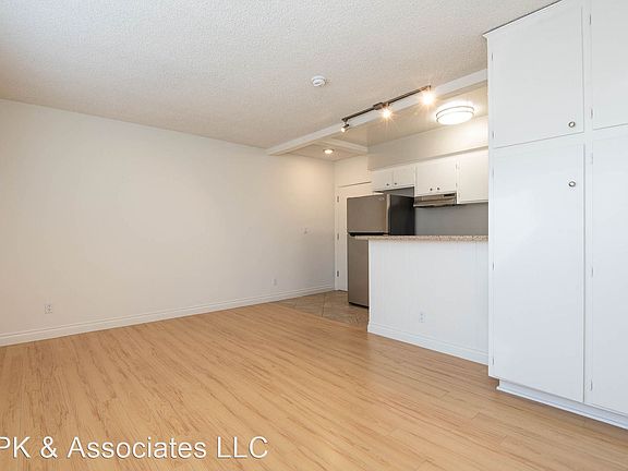 4th image of 12740 Venice Blvd #7489244