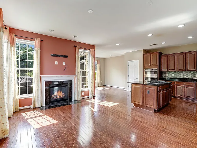 42653 Chisholm Dr — Photo 37