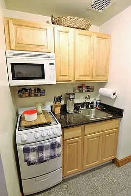 Rented by City Stop Realty | media 2