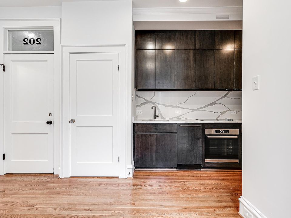 1st image of 2025 Monument Ave APT 202