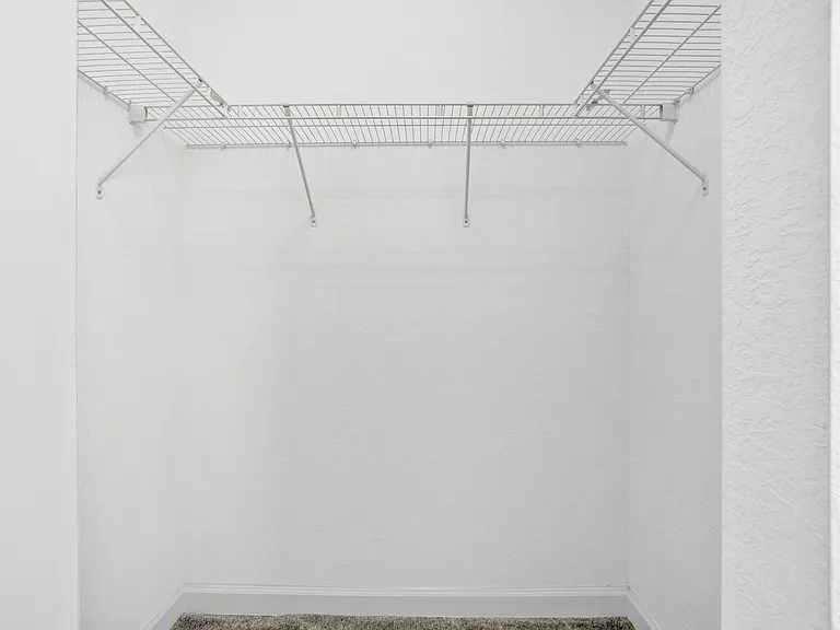 20610 NE 5th Pl — Photo 34