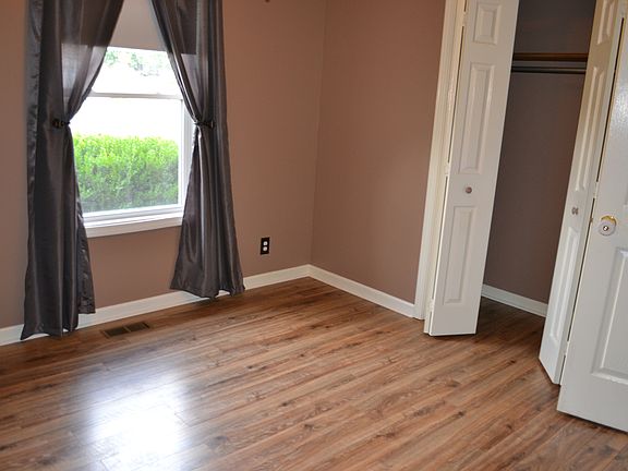 5th image of 276 Shadyside Ln