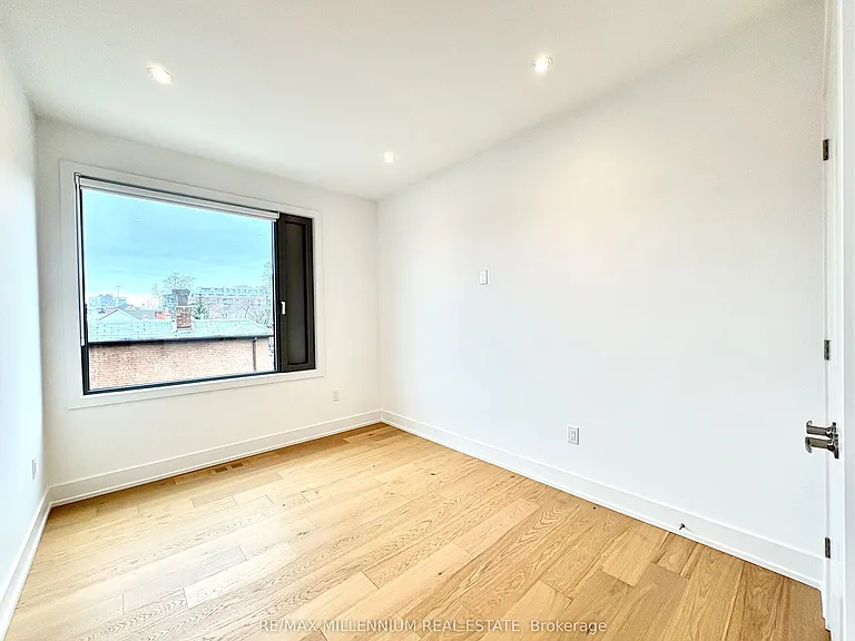 155 Dovercourt Rd #2 — Photo 16