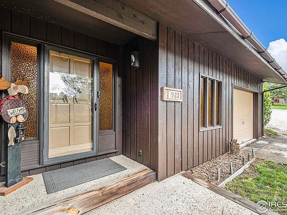 5th image of 922 Peak View Dr